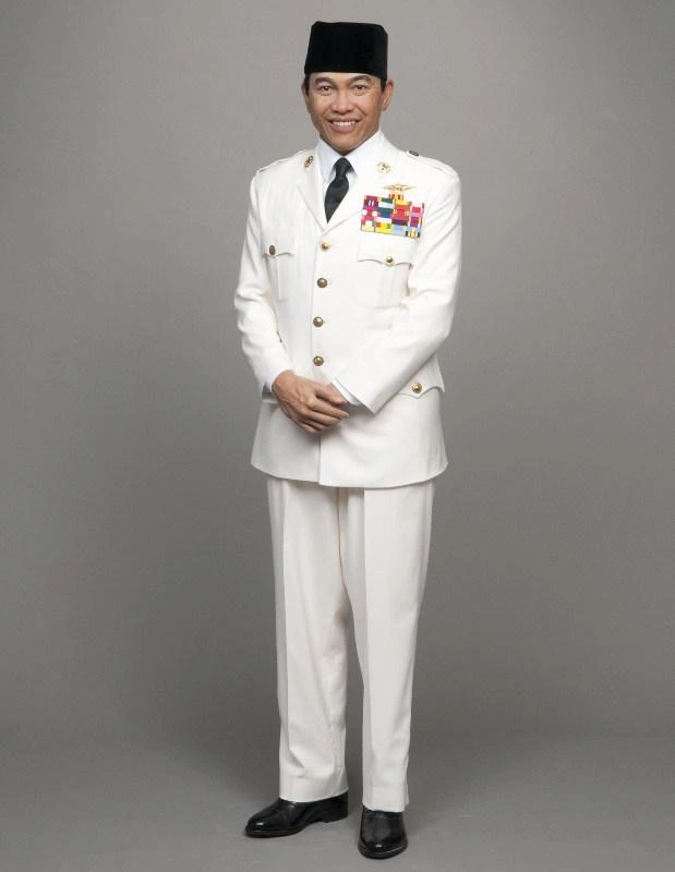 kaos putih full body kostum halloween